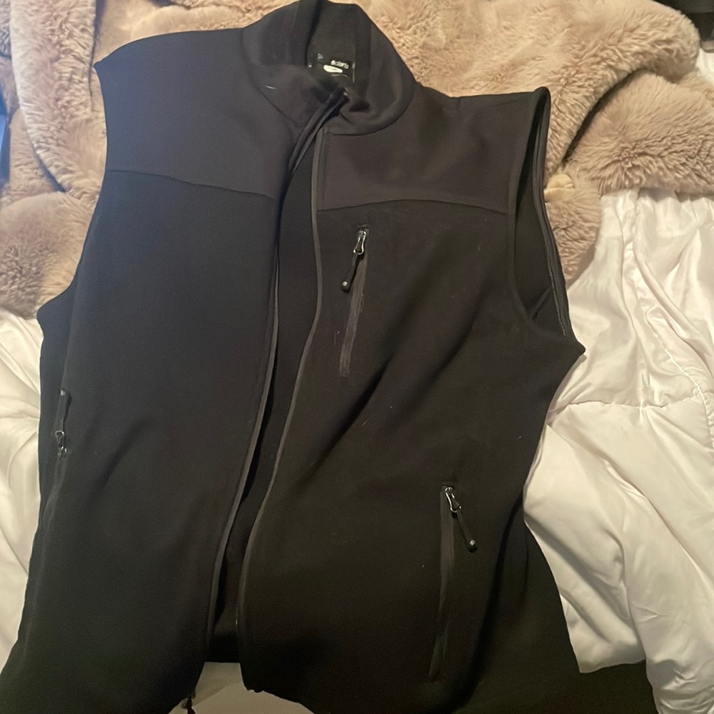 Solaris Men’s Vest (Large)